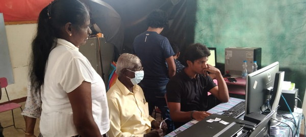 "Divisional Secretariat to your village"....mobile service in Homagama (2022-12-10)